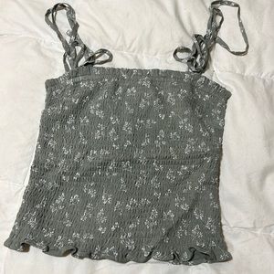 Abercrombie & Fitch top. Size small. Worn once! Super cute!